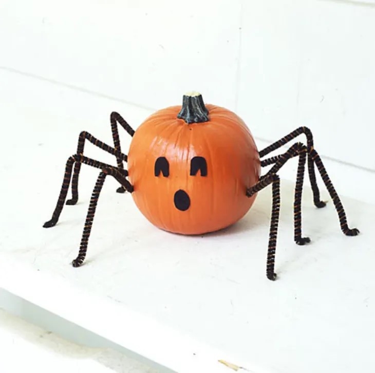 Spider pumpkin decoration