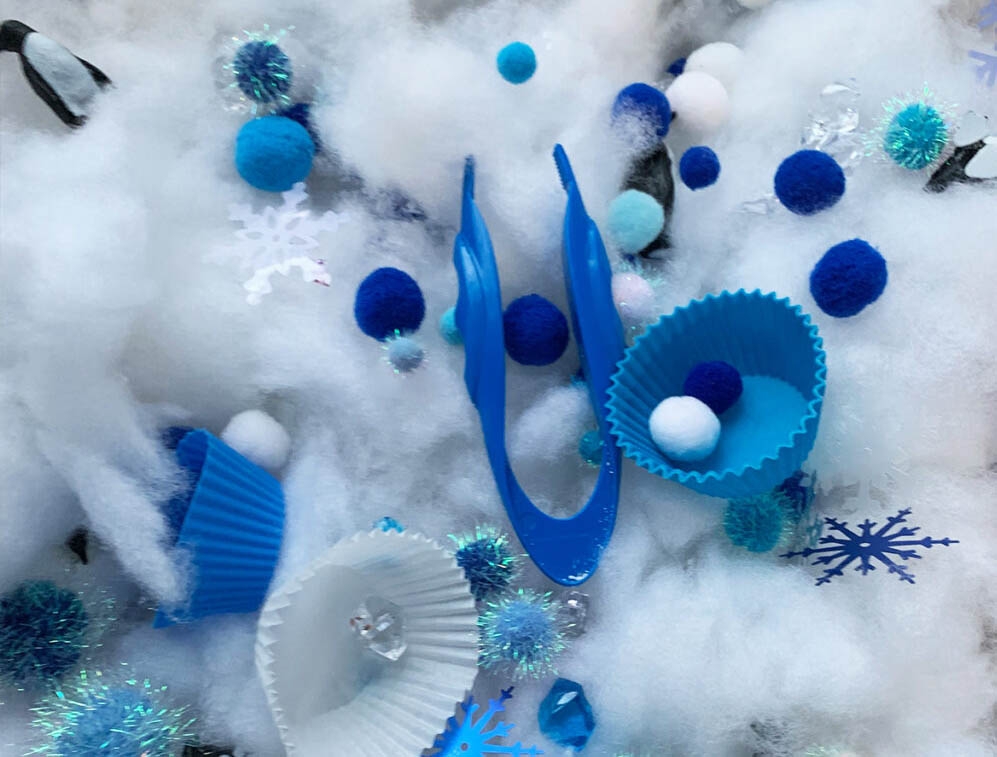  Winter Sensory Bin  photo credit: Happy Toddler Playtime